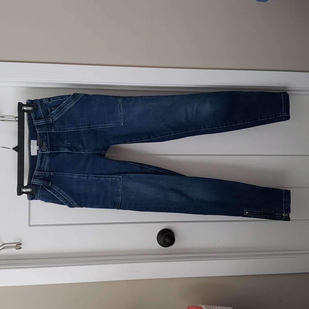 joie jeans size 24  Blue straight pants zipper deep pockets